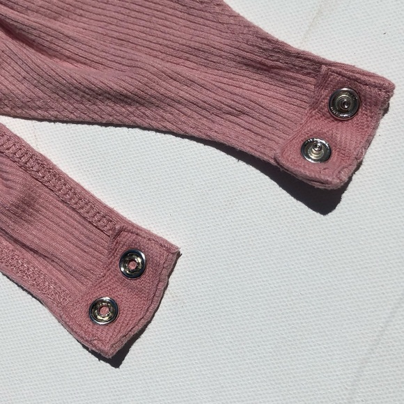 pink short sleeve bodysuit - Picture 4 of 5